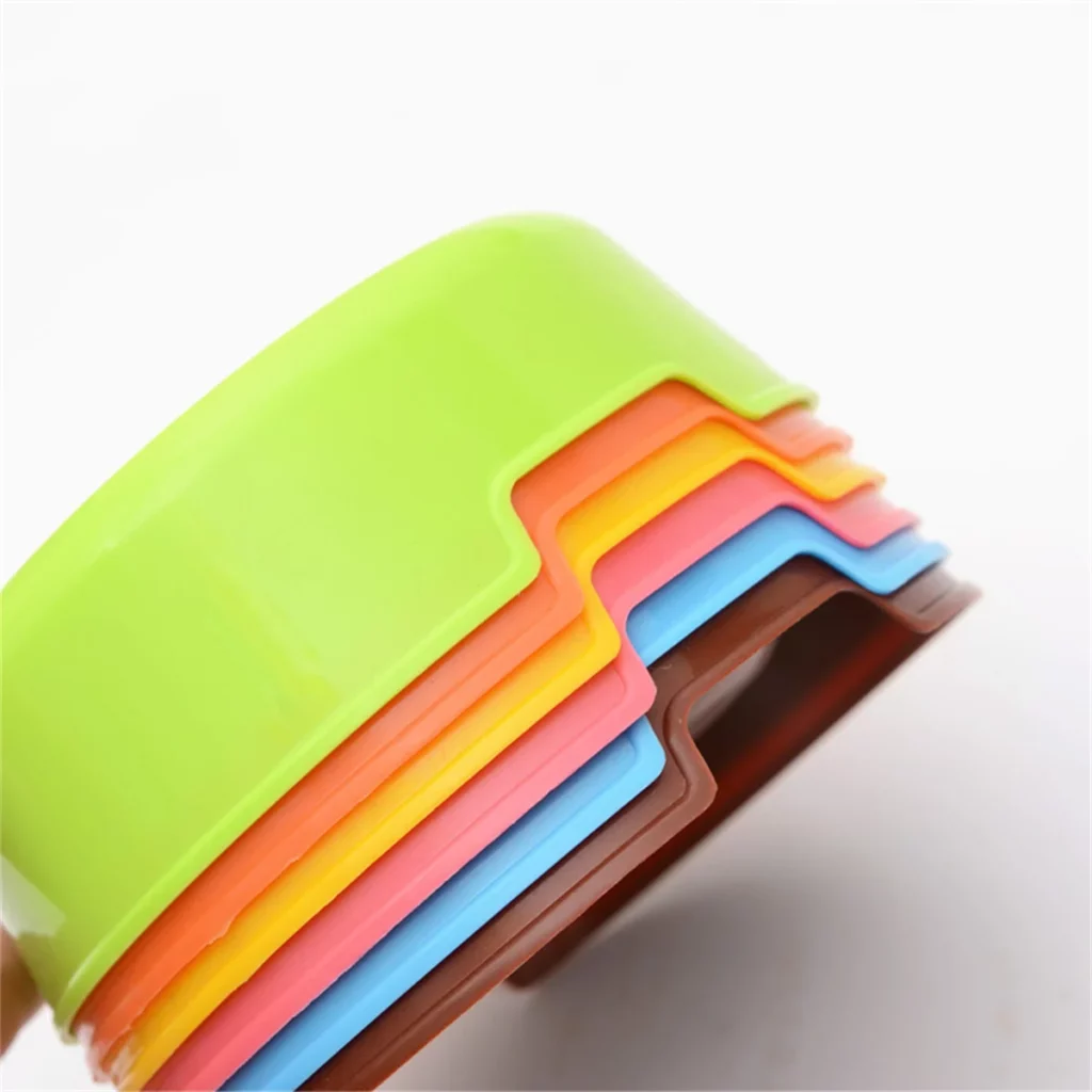 gamelle plastique colorée pour chiens et chats