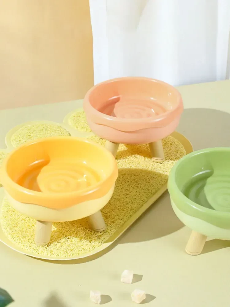 gamelle plastique surélevée pour chien et chat